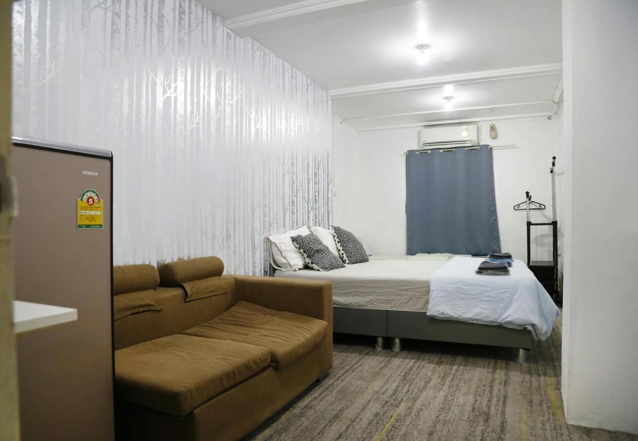 Rubin Home Bangkok Exteriör bild